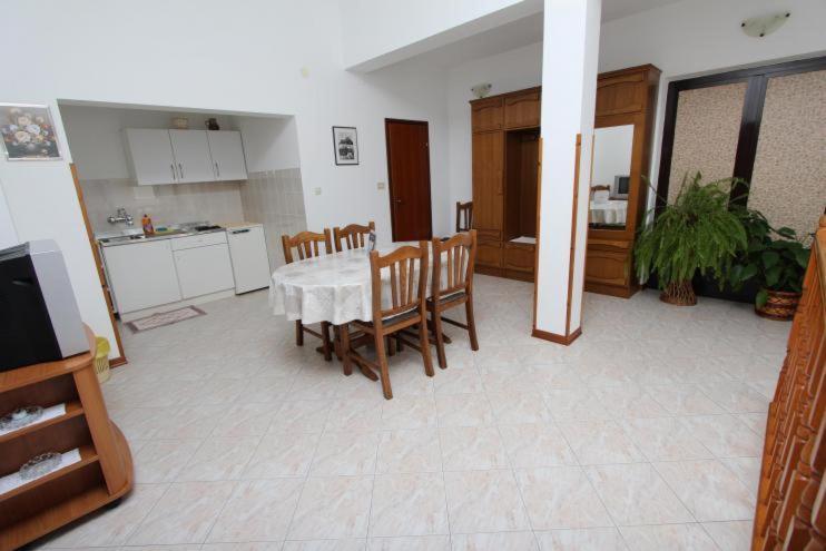 Apartments Fabris Rovinj Exterior photo